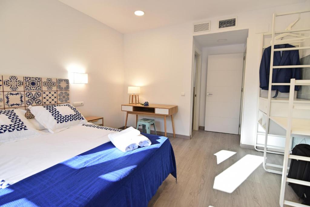Apartamento Soho Solo Familias - Tap to explore photos