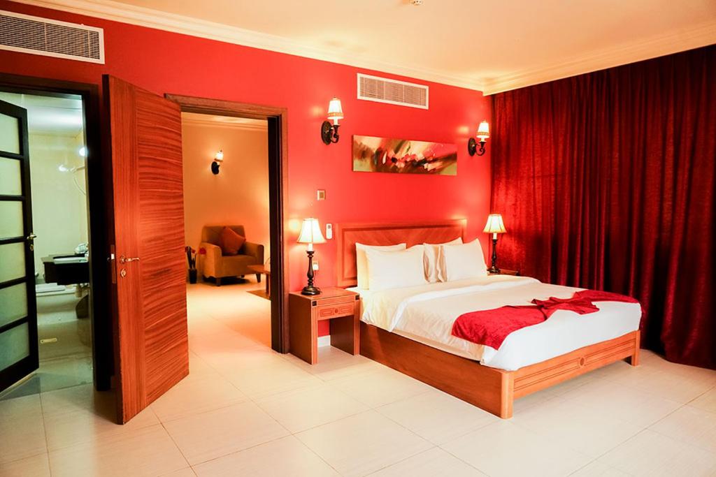 Сьюит (Люкс Rotana), La Rosa Hotel Oman
