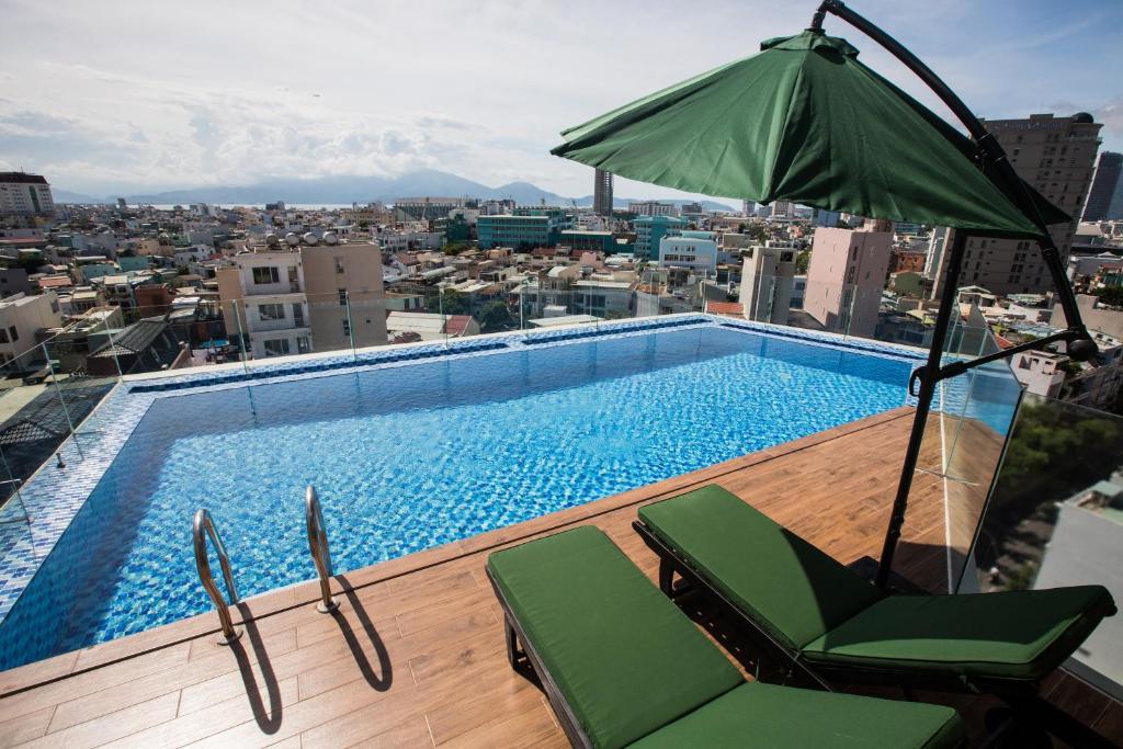 Central Hotel & Spa