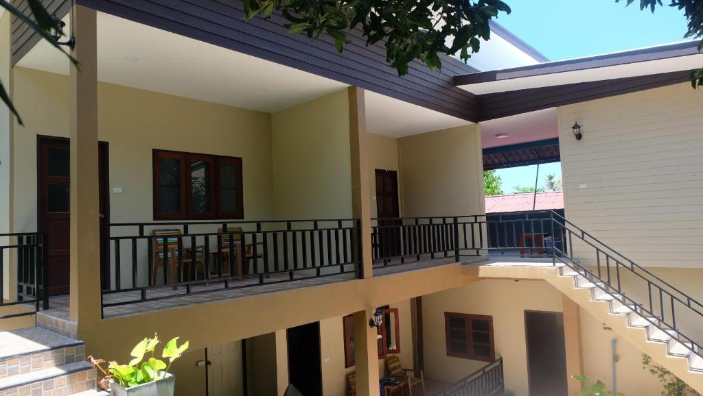 Captan Home photo 3