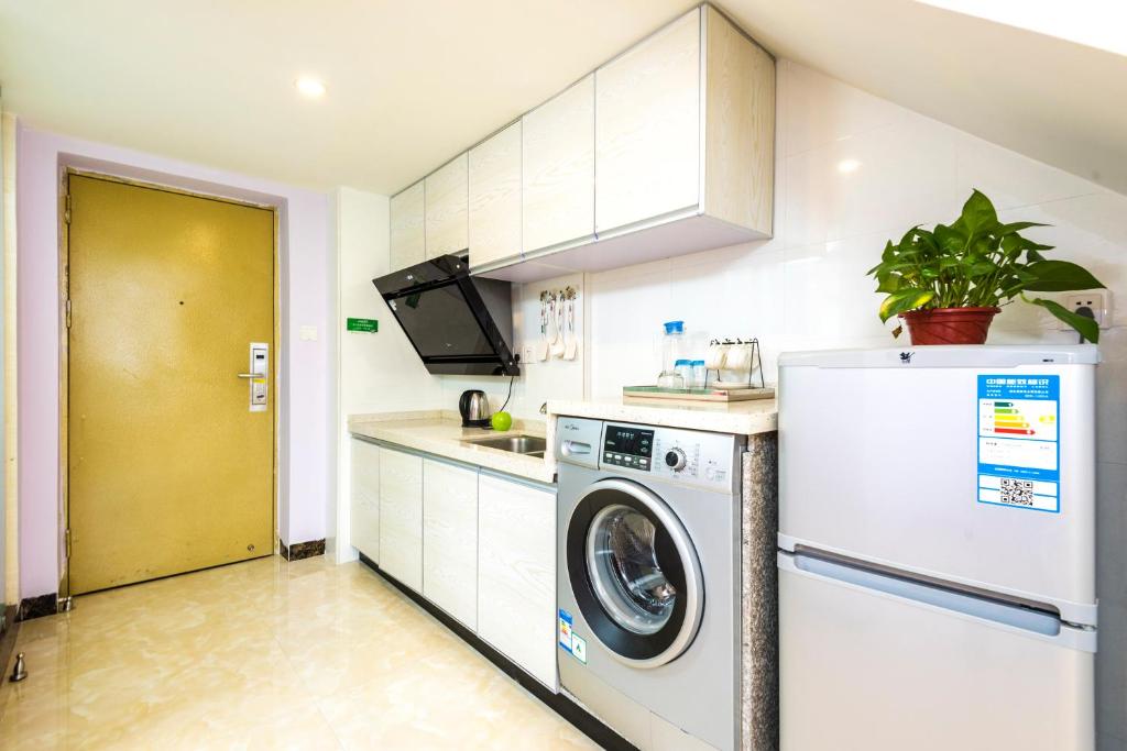 Апартаменты (Двухуровневые апартаменты с 2 спальнями), Lavender Apartment Branch