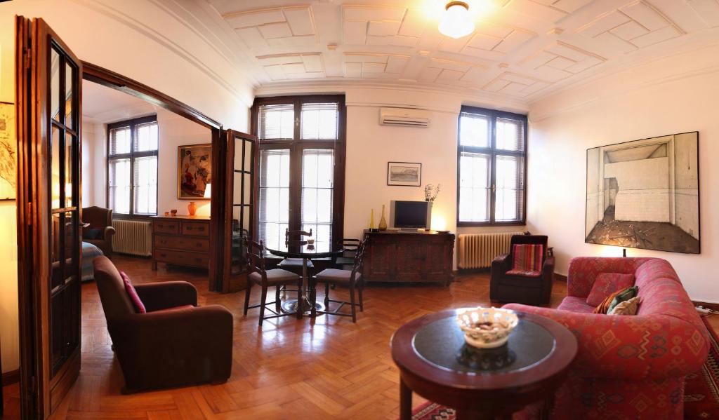 Apartment Parliament park photo 3