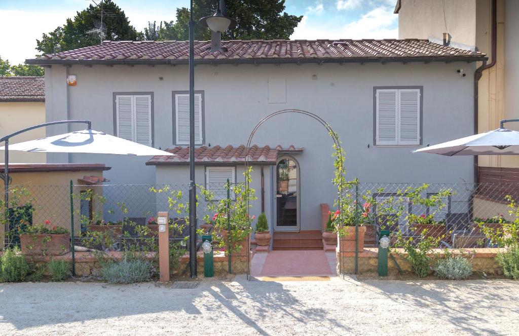 VIA NALDINI n 61 photo 1