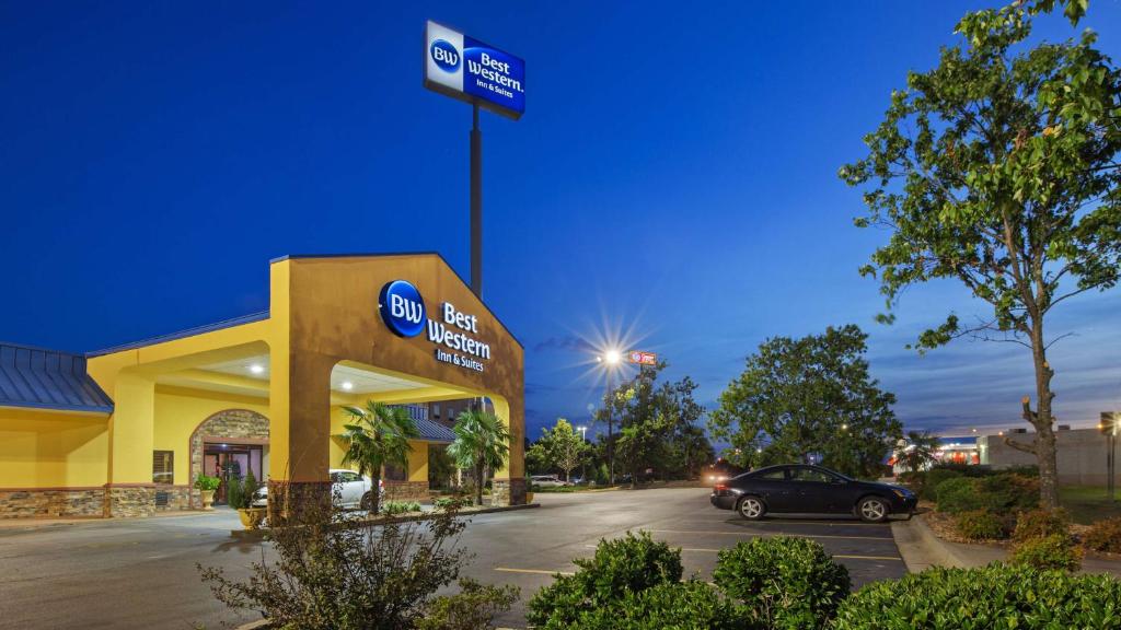 Best Western Inn & Suites image