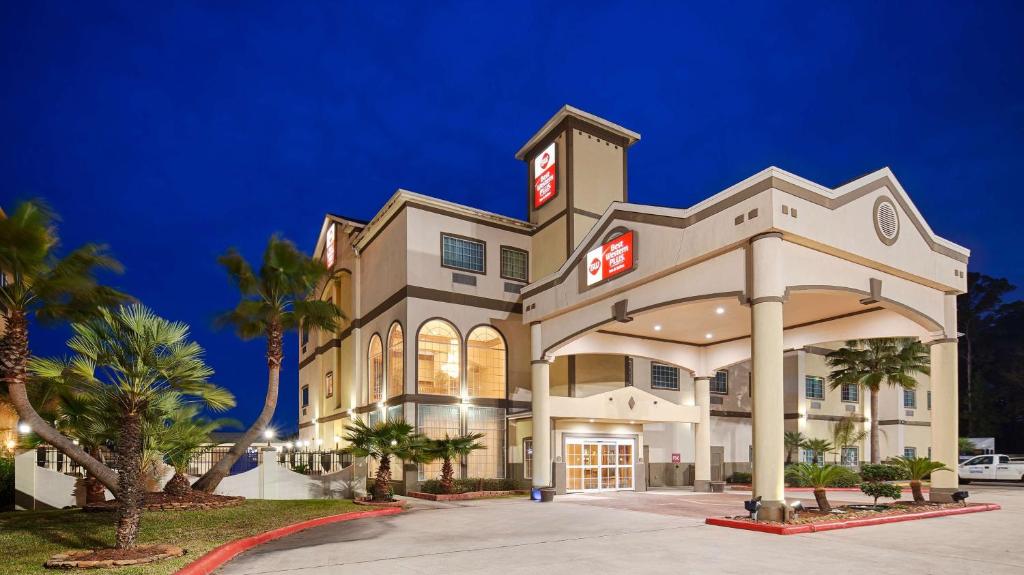 Best Western Plus New Caney Inn & Suites image