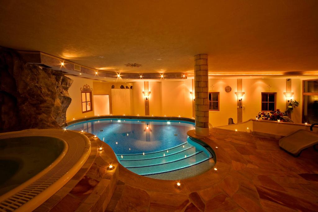 Landhotel Tharerwirt photo 3