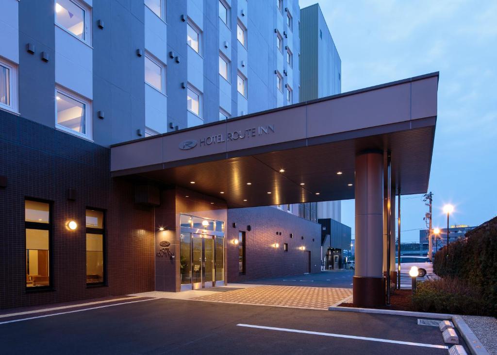 Hotel Route-Inn Takaoka Ekimae photo 3