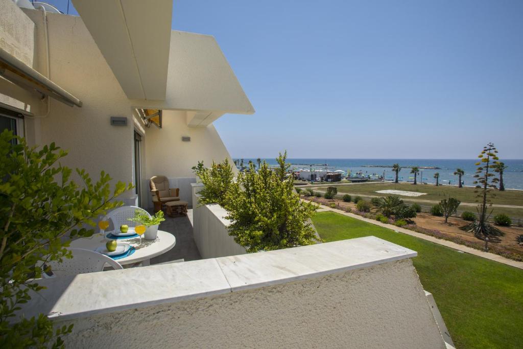 Larnaca Sunshore Beachfront Suite photo 3