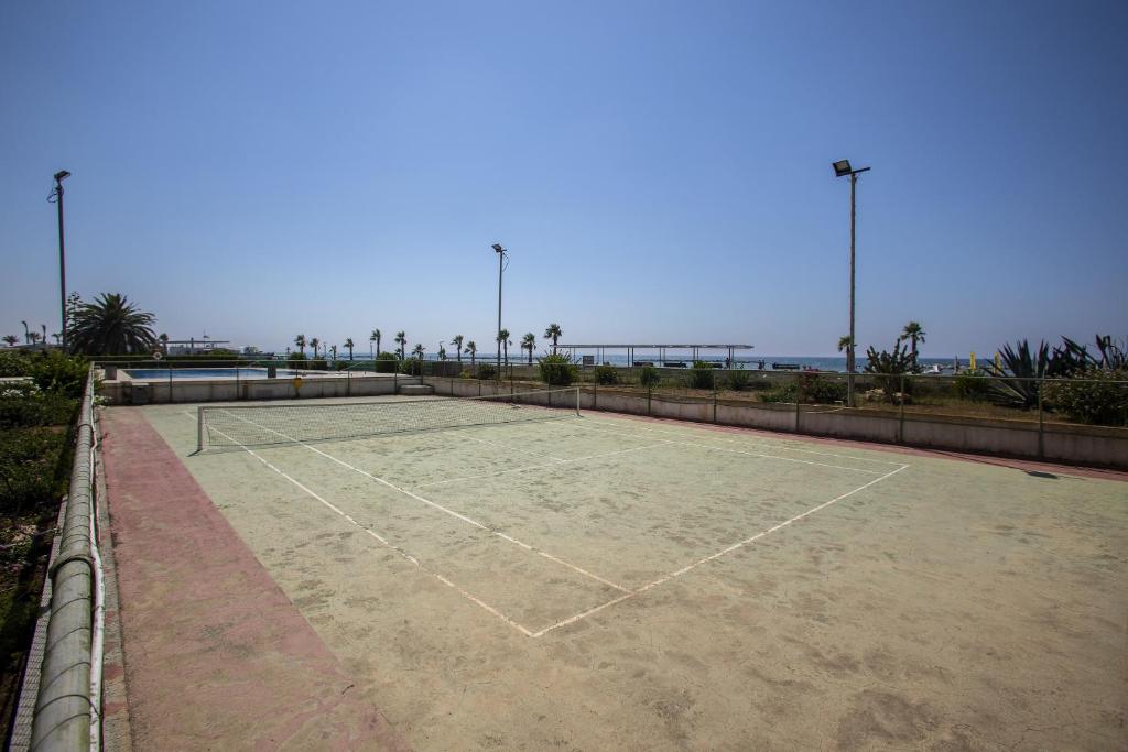 Larnaca Sunshore Beachfront Suite photo 4