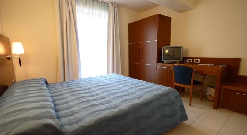Park Hotel Tyrrenian photo 2