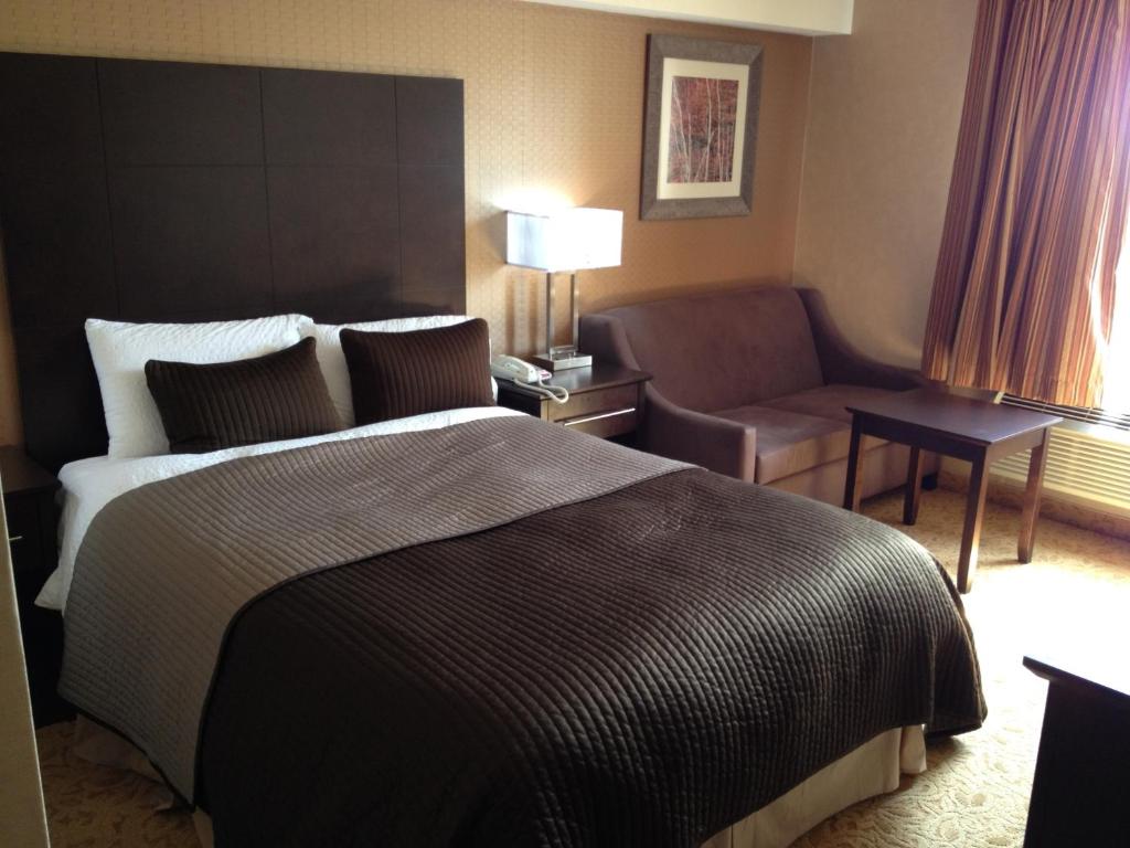 Mississauga Gate Inn photo 2