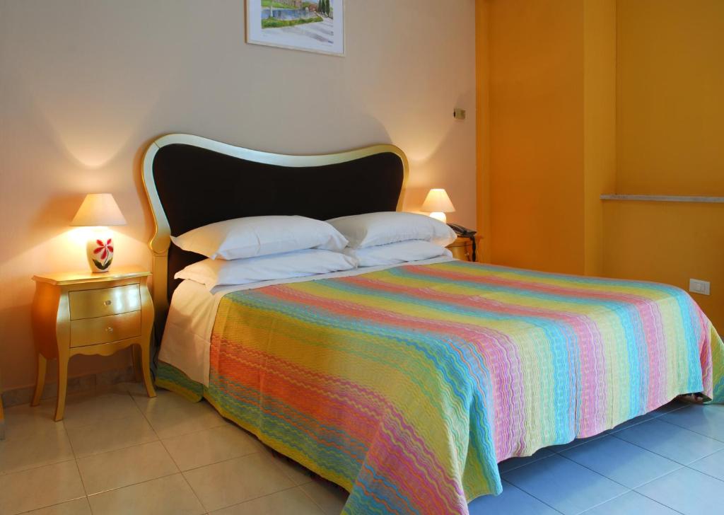 Hotel Michelangelo photo 2