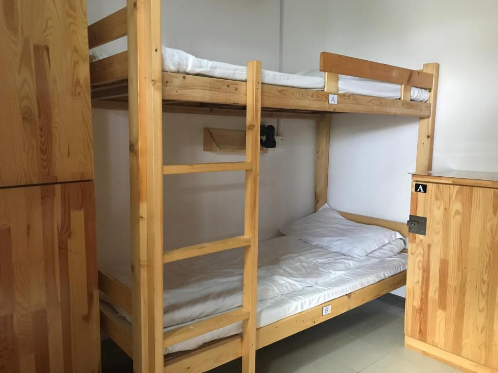 Номер (Односпальная кровать в 4-местном общем женском номере), Shanghai Blue Mountain Bund Youth Hostel