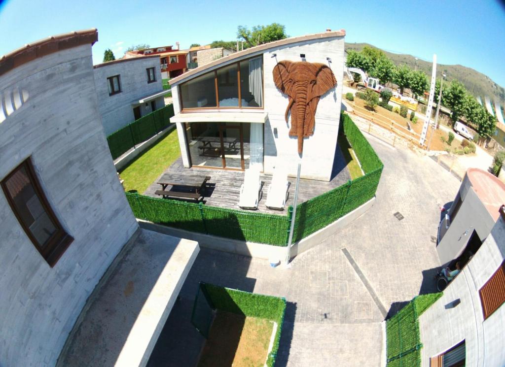 La senda de los elefantes photo 2