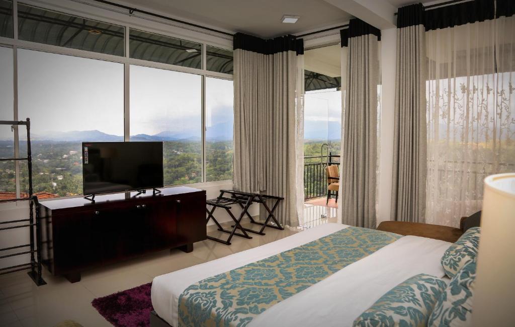 Двухместный (Super Deluxe Room with Balcony and the Mountain View), Romance Hills Hotel