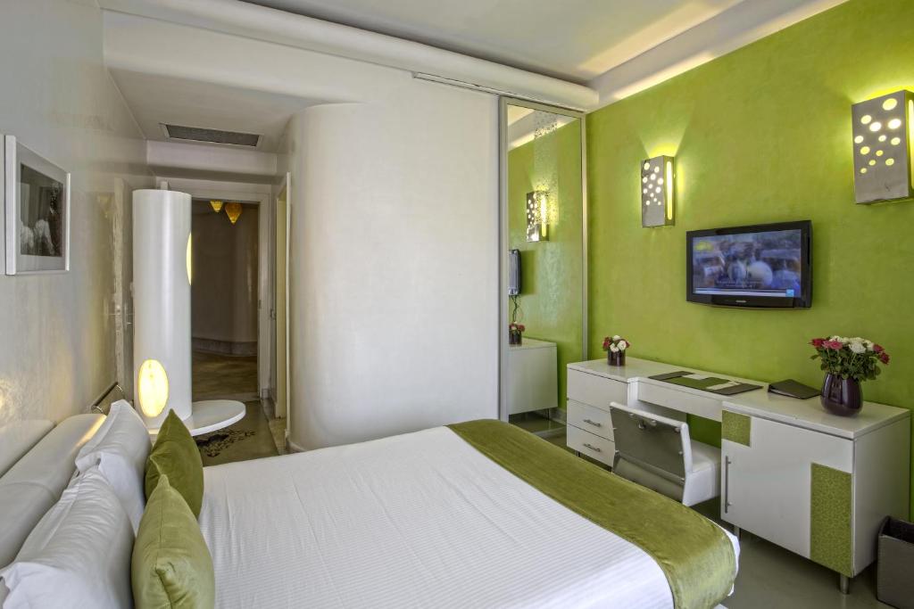 Двухместный (Улучшенный номер), La Renaissance Hotel
