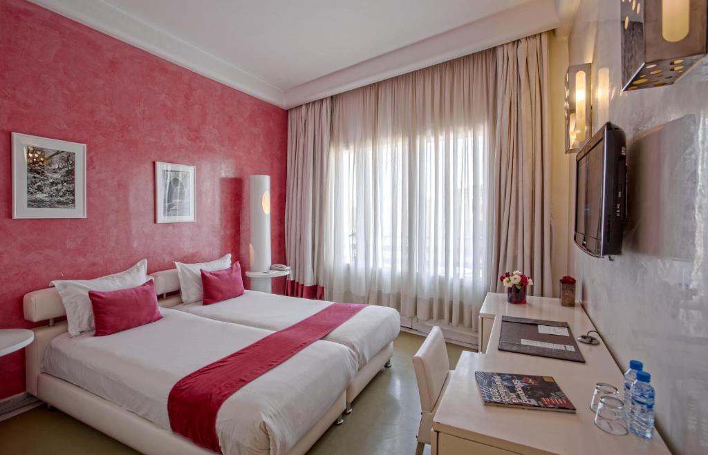 Двухместный (Улучшенный номер), La Renaissance Hotel