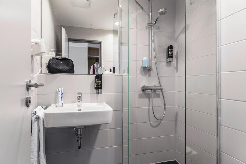 Serways Hotel Remscheid photo 2