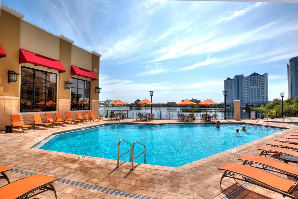 Ramada Plaza Resort & Suites by Wyndham Orlando Intl Drive image