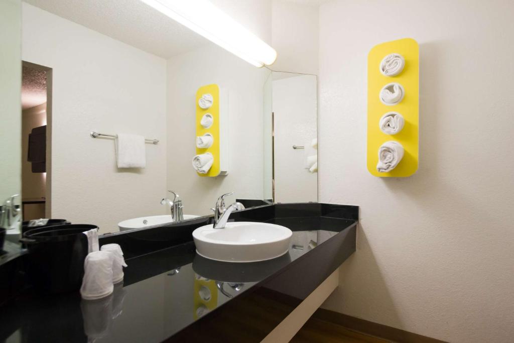 Motel 6-Austin, TX - Midtown photo 3