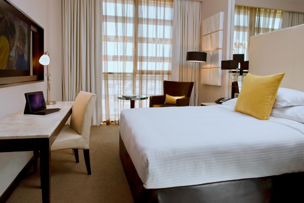Двухместный (Номер Centro с кроватью размера «queen-size»), Отель Centro Capital Centre By Rotana