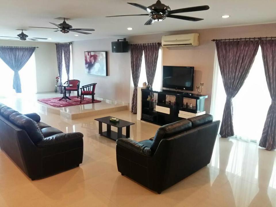 Port Dickson Holiday Home Villa photo 2