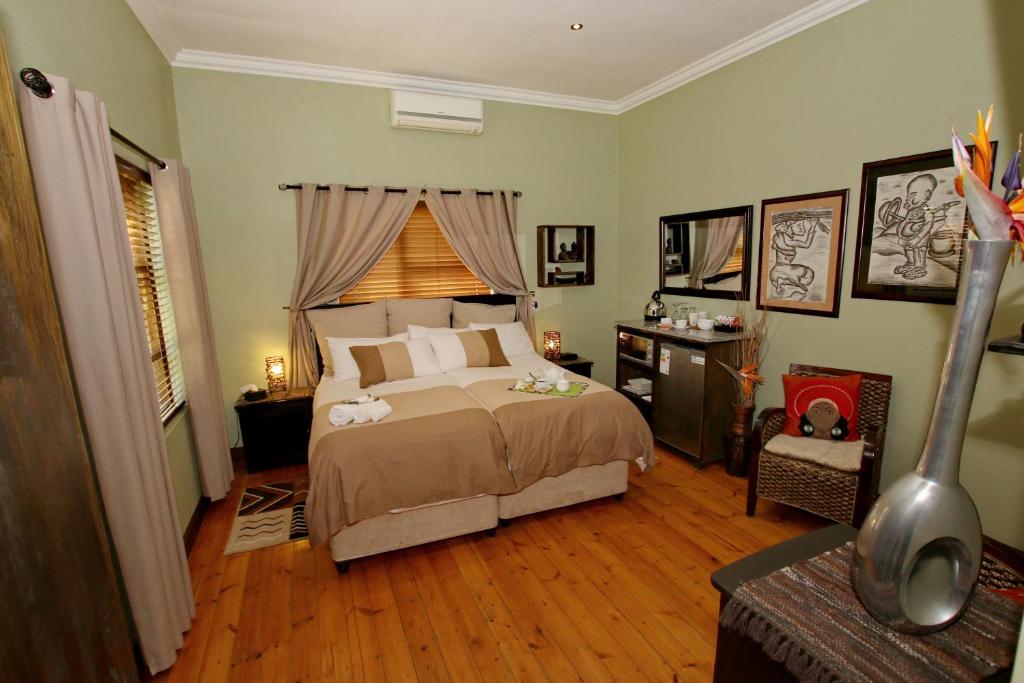 Summer Garden Guest House (The Palms) photo 4