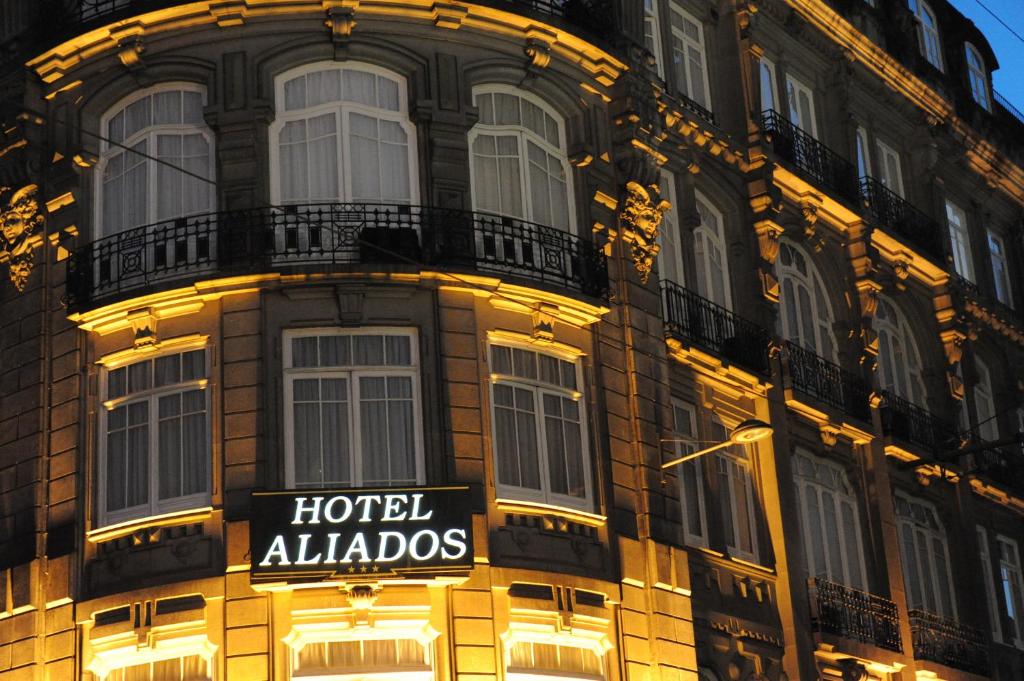 Двухместный (Романтический пакет услуг - Двухместный номер), Hotel Aliados