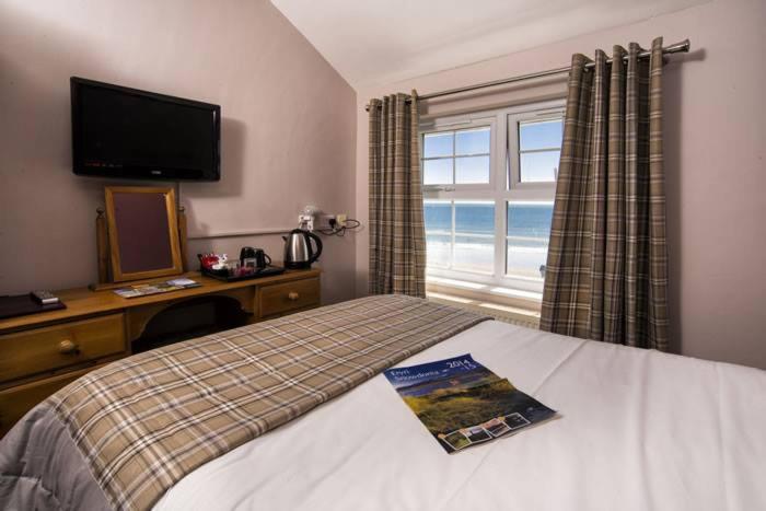 The Ship Hotel photo 2