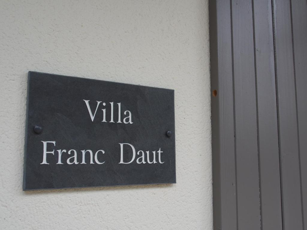 La Villa a Chateau Franc-Daut Sleeps 6 photo 1