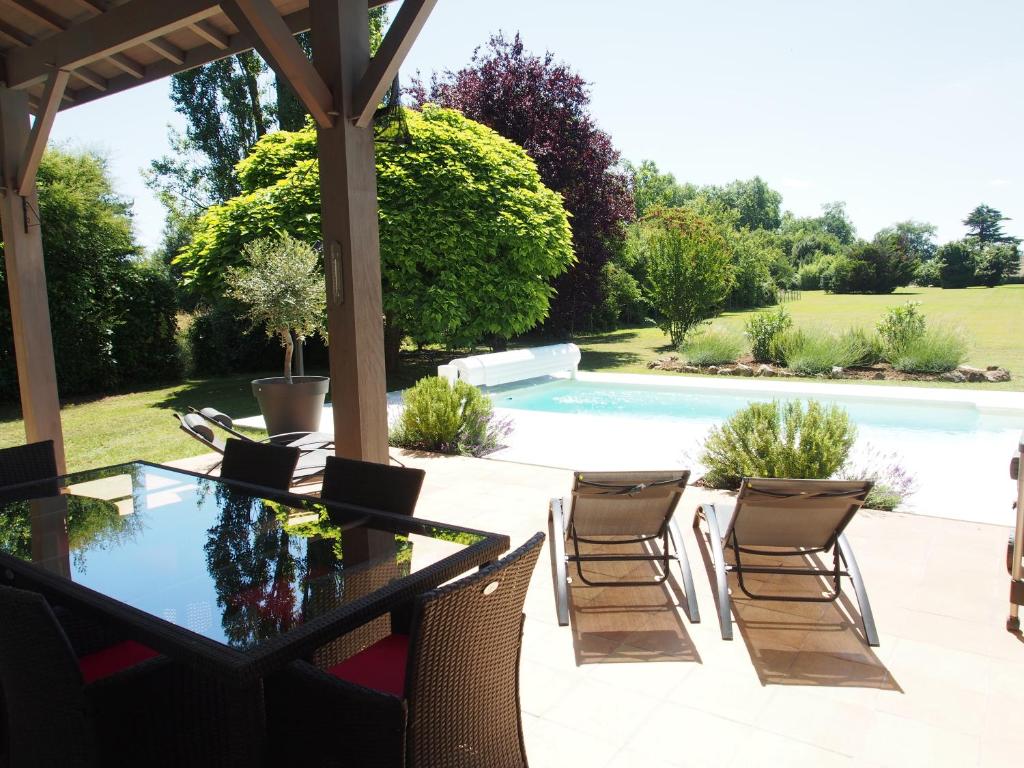La Villa a Chateau Franc-Daut Sleeps 6 photo 2