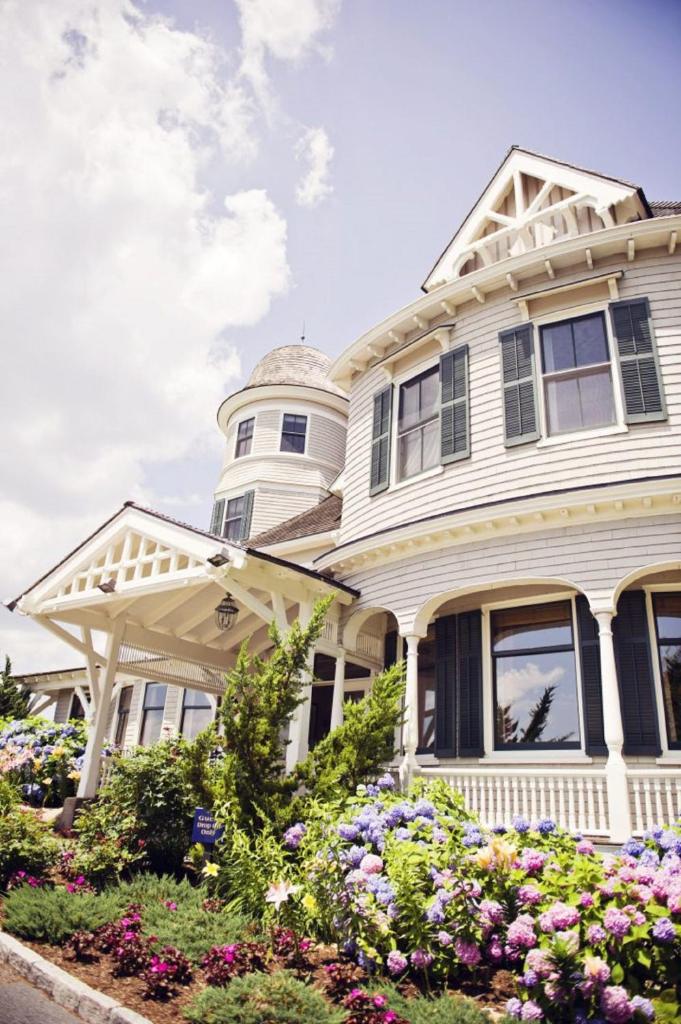 Castle Hill Inn photo 1