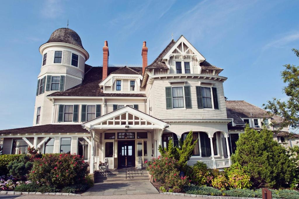 Castle Hill Inn image