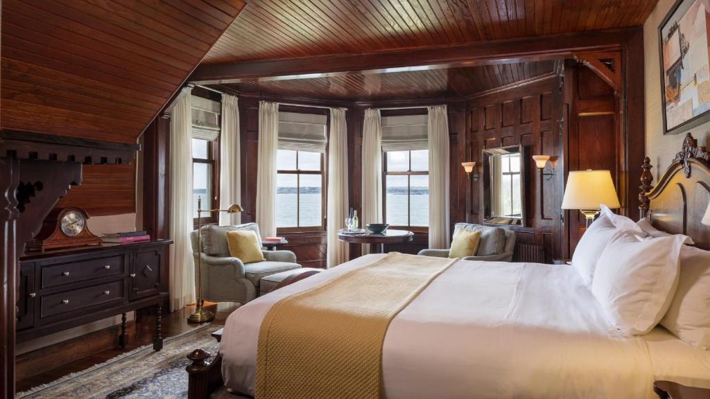 Castle Hill Inn photo 3