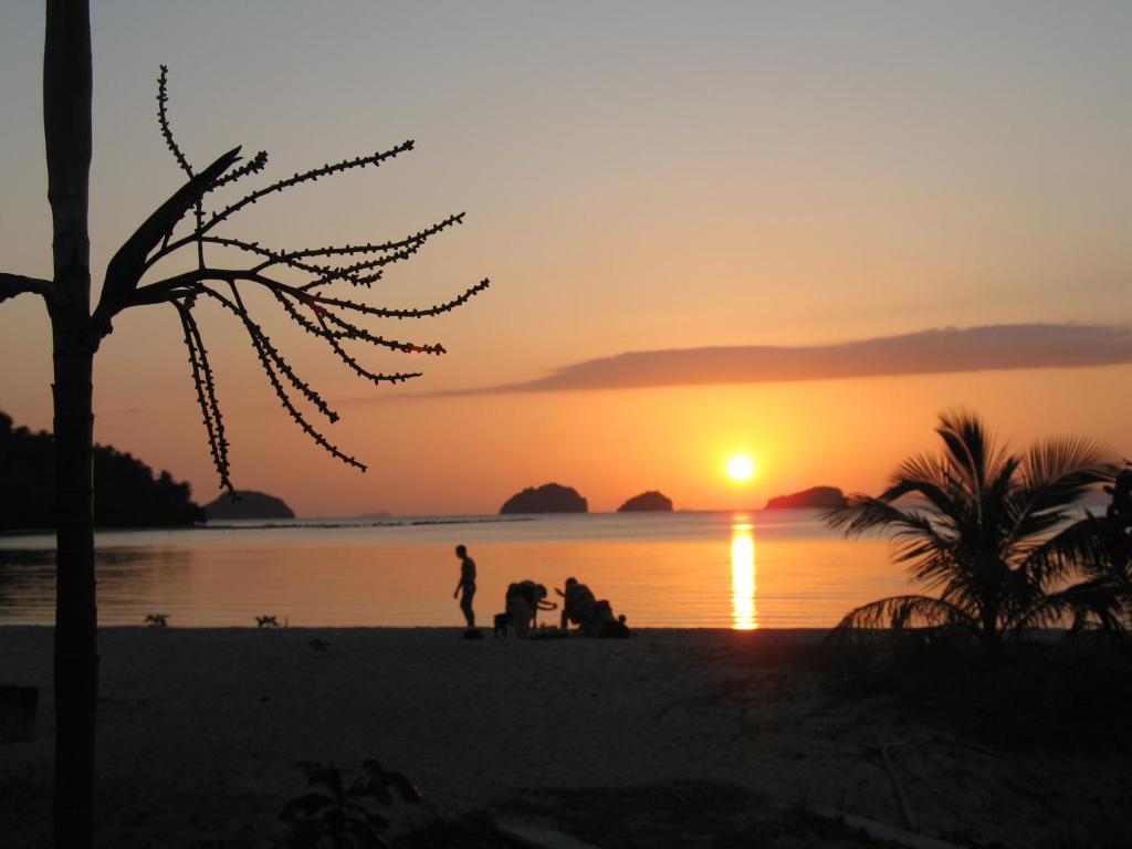 Phangka Paradise Resort