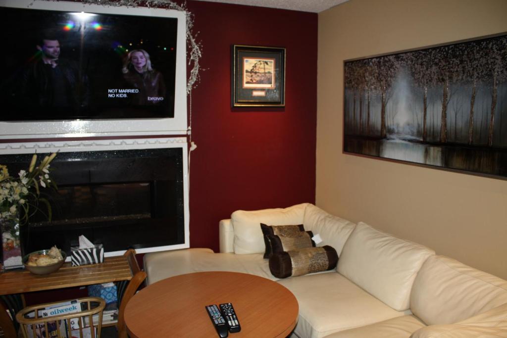 Hillcrest Motel photo 1
