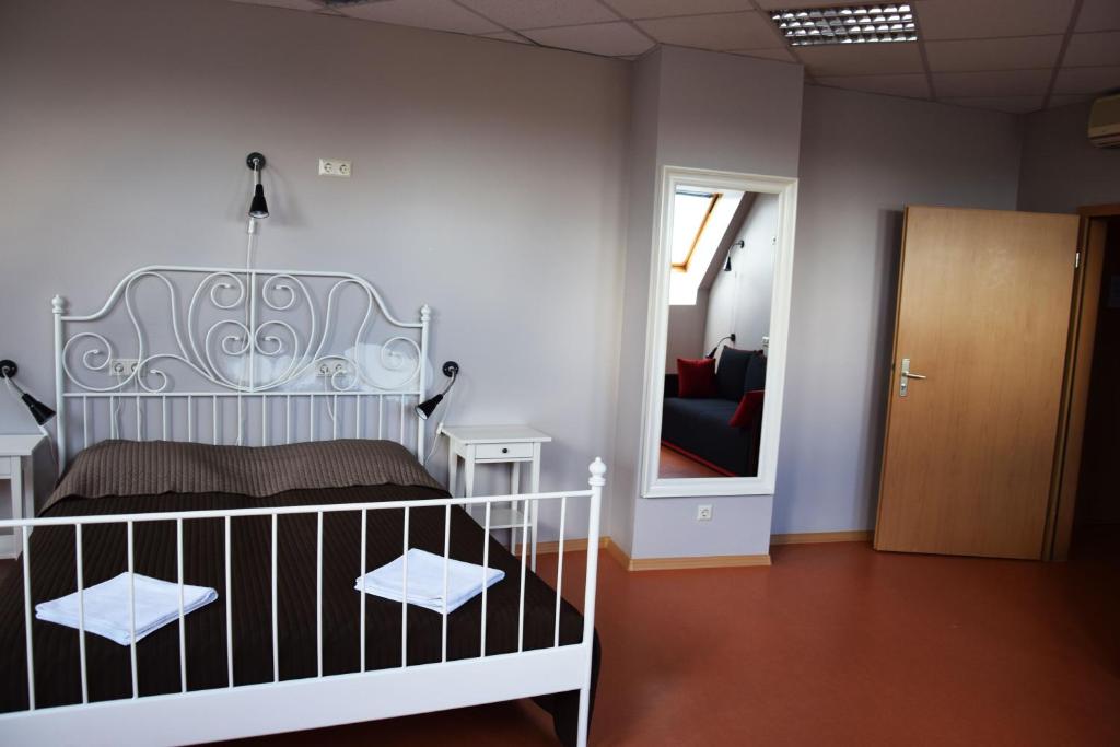 Liberty Room Type - Large Family Room with Sofa