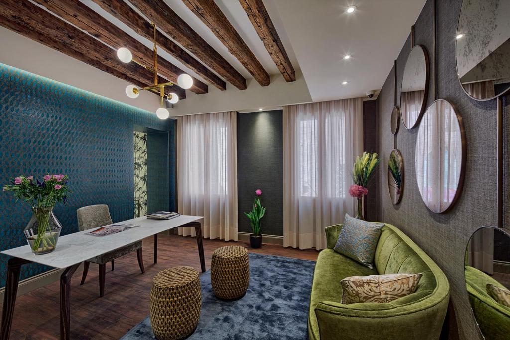 Suite735 photo 2