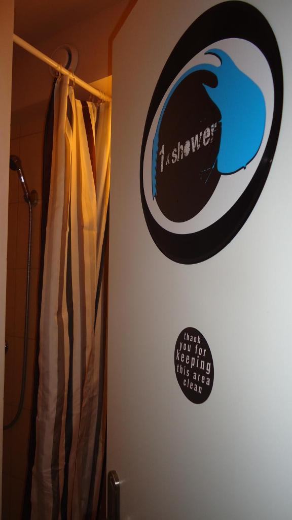 Одноместный (Одноместный номер с общей ванной комнатой), La Guitarra Hostel Gdańsk
