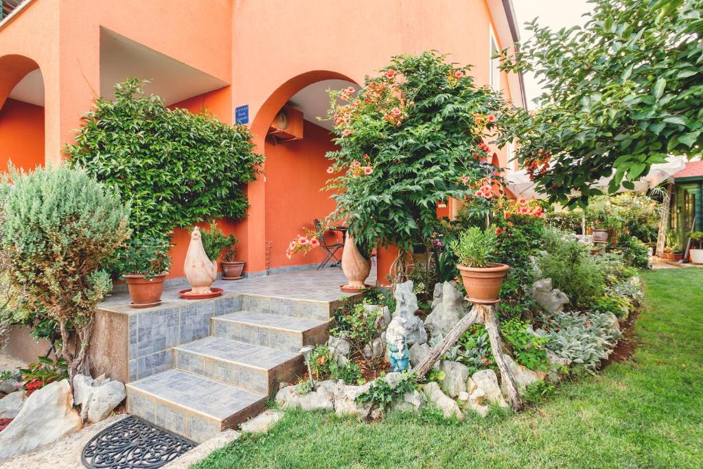 Apartments Mirjana photo 3