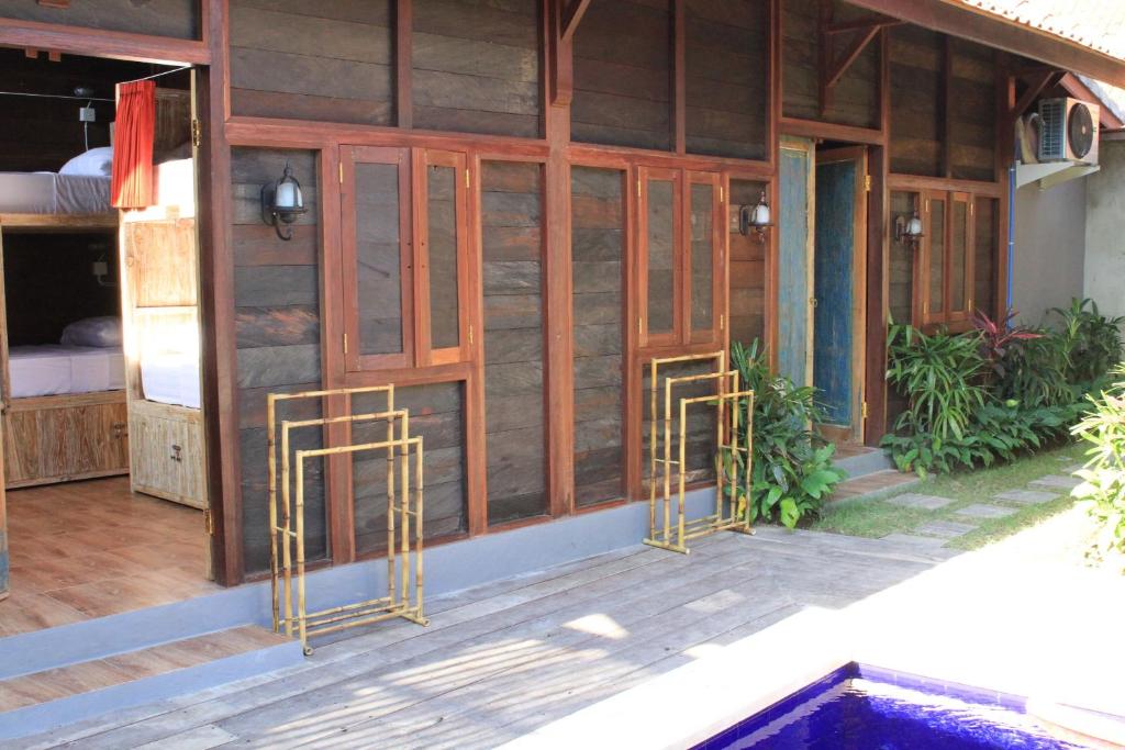 The Tipsy Gypsy Hostel - Tap to explore photos