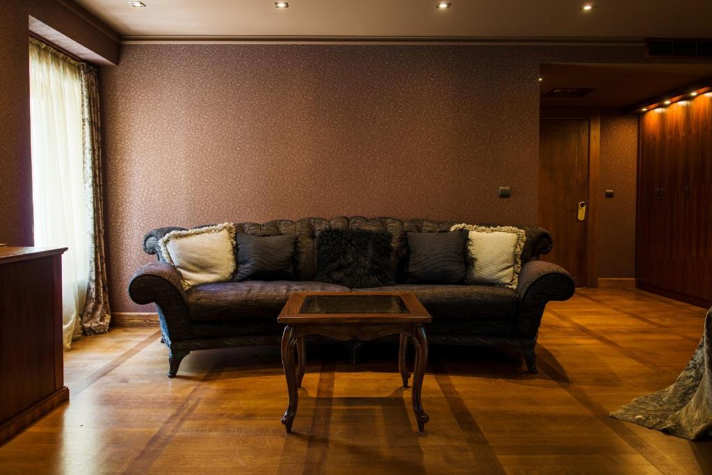 Сьюит (Полулюкс с бесплатной парковкой), Ventura Boutique Hotel