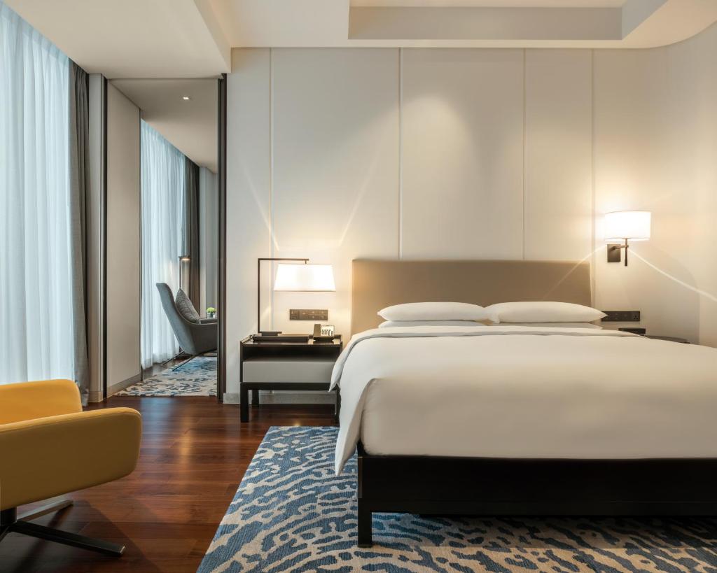 Сьюит (Люкс «Ридженси» с кроватью размера «king-size»), Hyatt Regency Shanghai Global Harbor