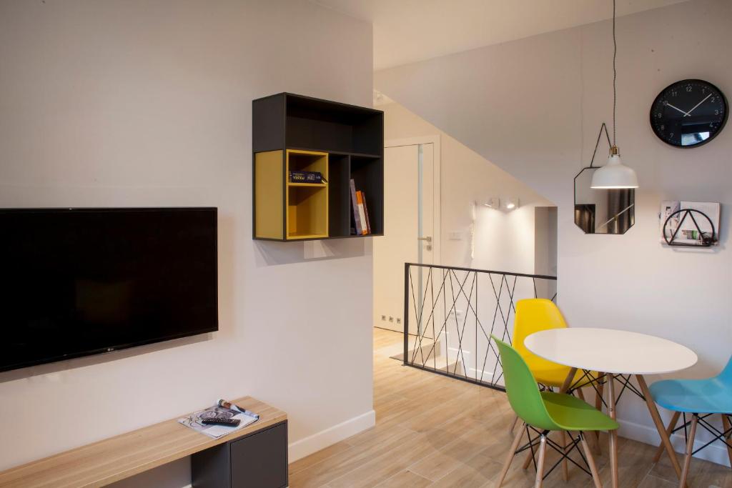 Апартаменты (Апартаменты с 1 спальней), Flower Residence