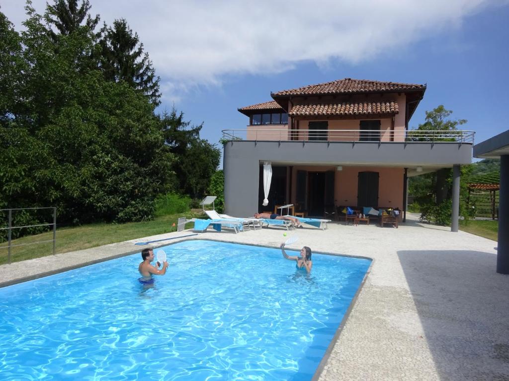Villa Architetti Piemonte, Beautiful 5 bedroom, six bathroom Private Villa with Infinity Pool and Bar, perfect for families photo 4