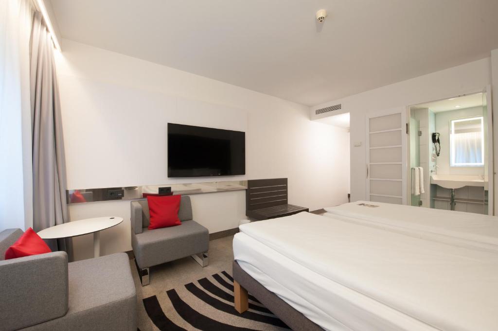 Двухместный (Стандартный номер с 2 односпальными кроватями), Novotel München City