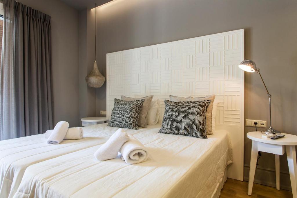 Апартаменты (Номер-студио с кроватью размера «queen-size» и балконом (В1)), Candia Studios & Rooms