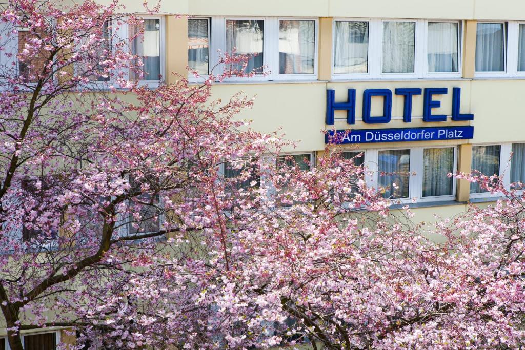 Hotel Am Düsseldorfer Platz photo 4