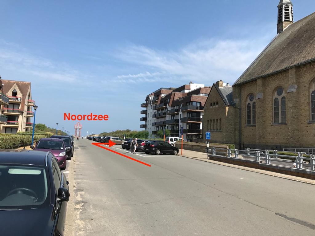 Recent vernieuwd appartement met zeezicht en een gratis parkeerplaats photo 2
