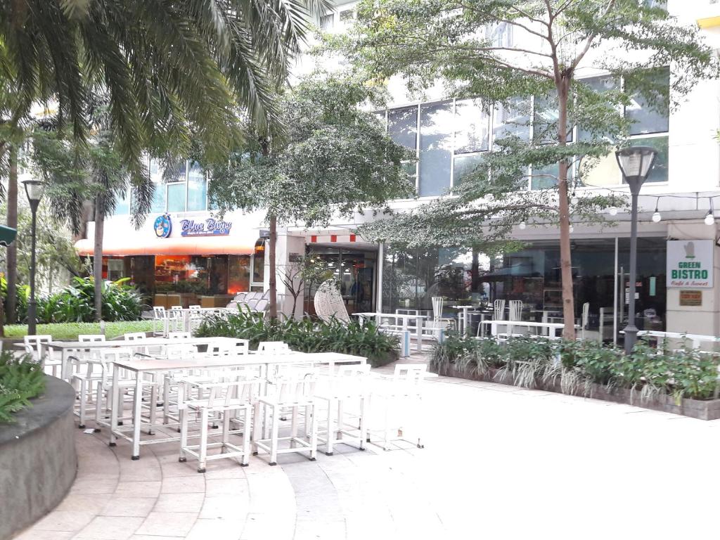 Апартаменты (Апартаменты-студио), Bluesky Serviced Apartment Airport Plaza